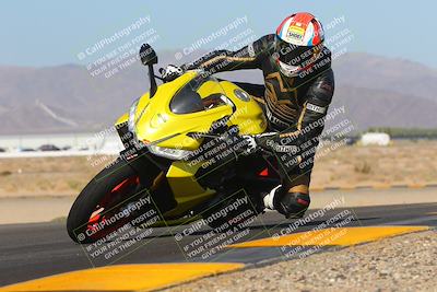 media/Oct-08-2022-SoCal Trackdays (Sat) [[1fc3beec89]]/Turn 9 Inside (10am)/